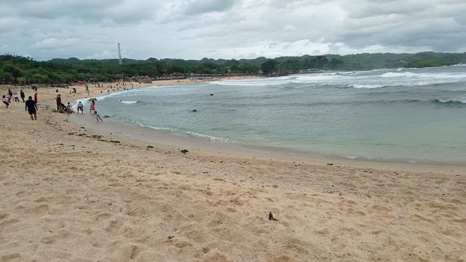 Pantai Krakal di Kapanewon Tanjungsari, Kabupaten Gunungkidul, lokasi penemuan jenazah perempuan asal Magelang